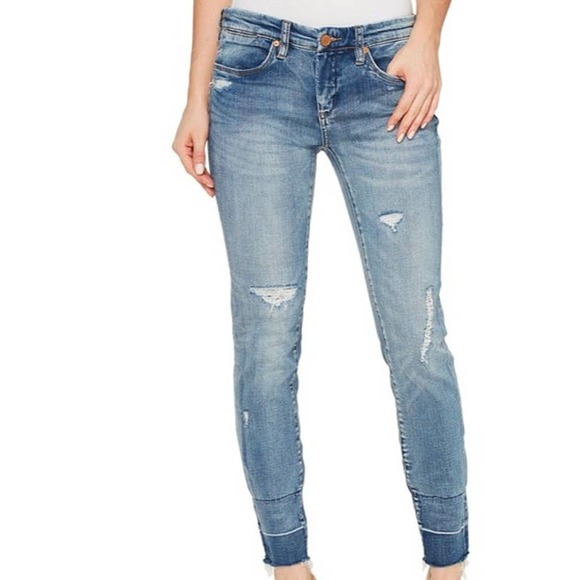 Blank NYC Denim - Blank NYC Intro Distressed Cropped Skinny Jeans Blue